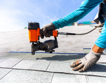Magee roofing team at work in Farmington
